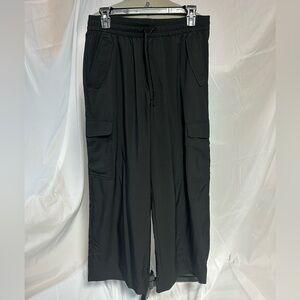 Old Navy Cargo Flowy Black Pan . Women Size M